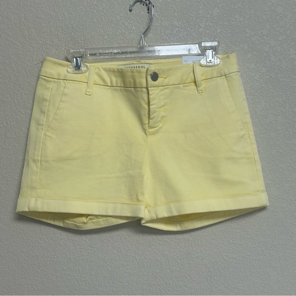 NWT Liverpool Jeans Company Women’s Shorts 2 Pastel Yellow Rolled Cuff Stretch - Picture 1 of 7
